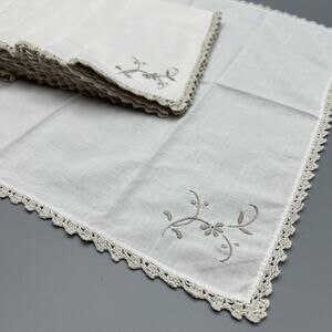 VTG Linen Embroidered Dinner Napkins Set 12 Ecru Floral Scroll Crochet Lace 15”